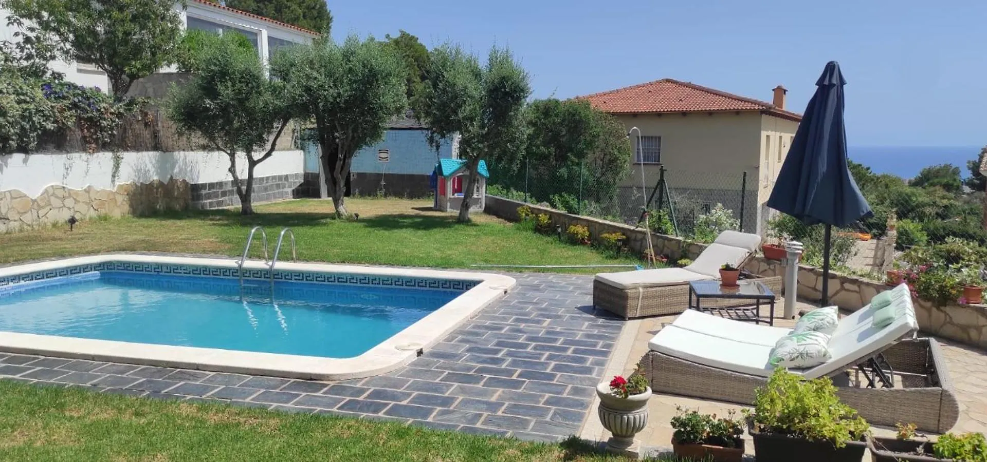 Villa Brisas - Preciosa Villa Con Gran Intimidad Y Piscina Segur de Calafell